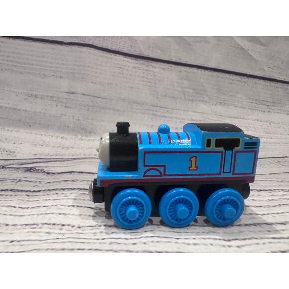 Vintage Thomas & Friends Wooden Railway Thomas - Picture 1 of 4
